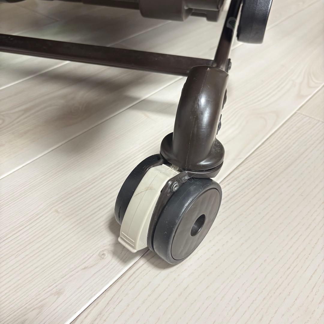 ネムリラ オートスイング Combi ハイローチェア