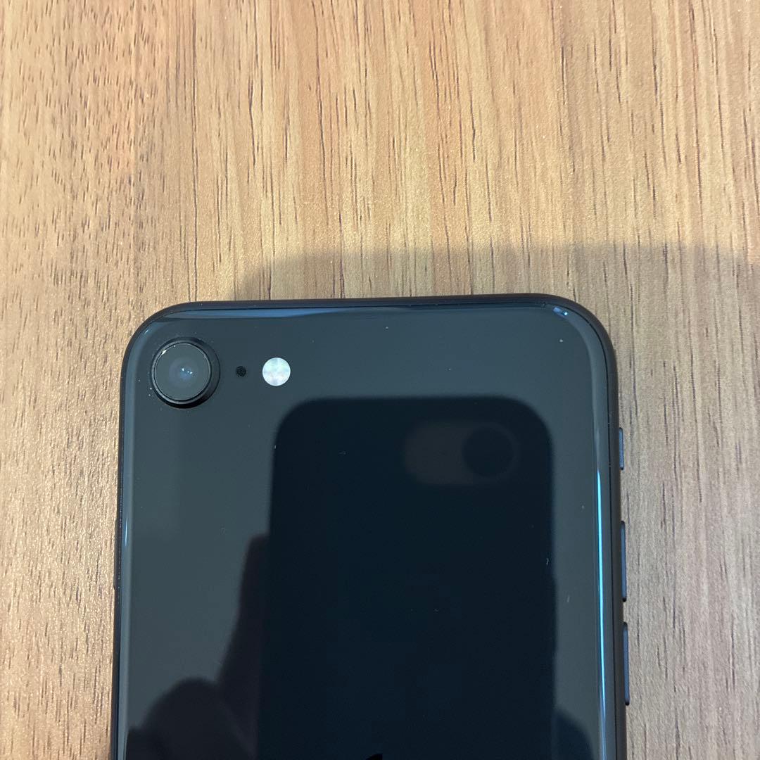 【お値下げOK】iPhoneSE 第二世代　64GB UQ mobile