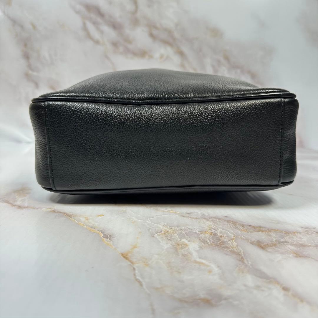 【極美品】　COACH コーチ　ショルダーバッグ　ブラック　本革　斜めがけ