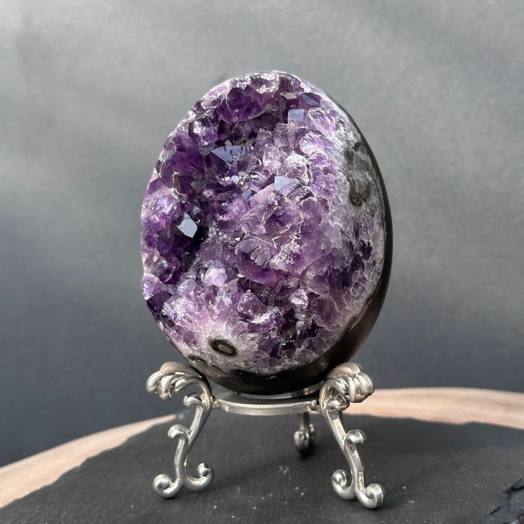 ウルグアイ産❣️天然石 アメジストの龍卵　置物G.100