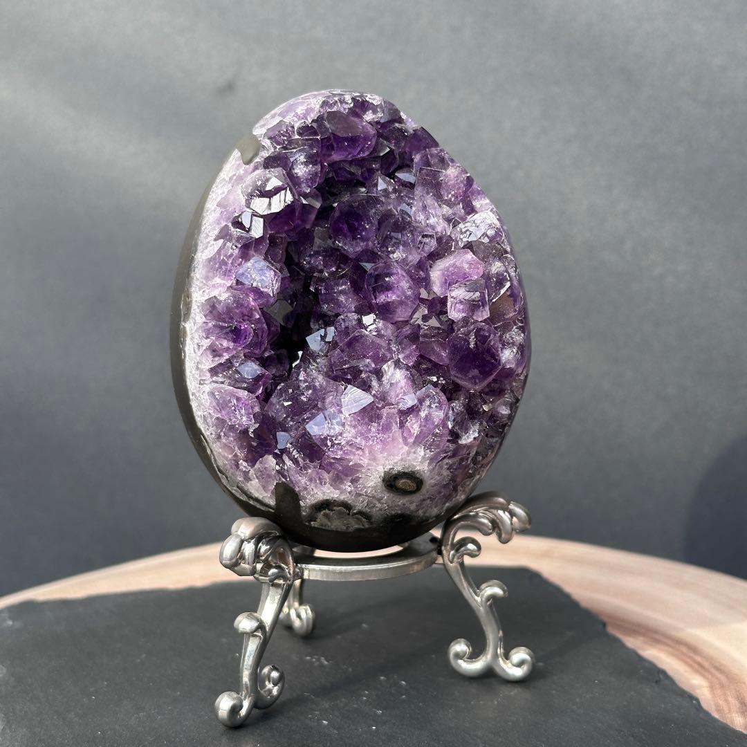 ウルグアイ産❣️天然石 アメジストの龍卵　置物G.100
