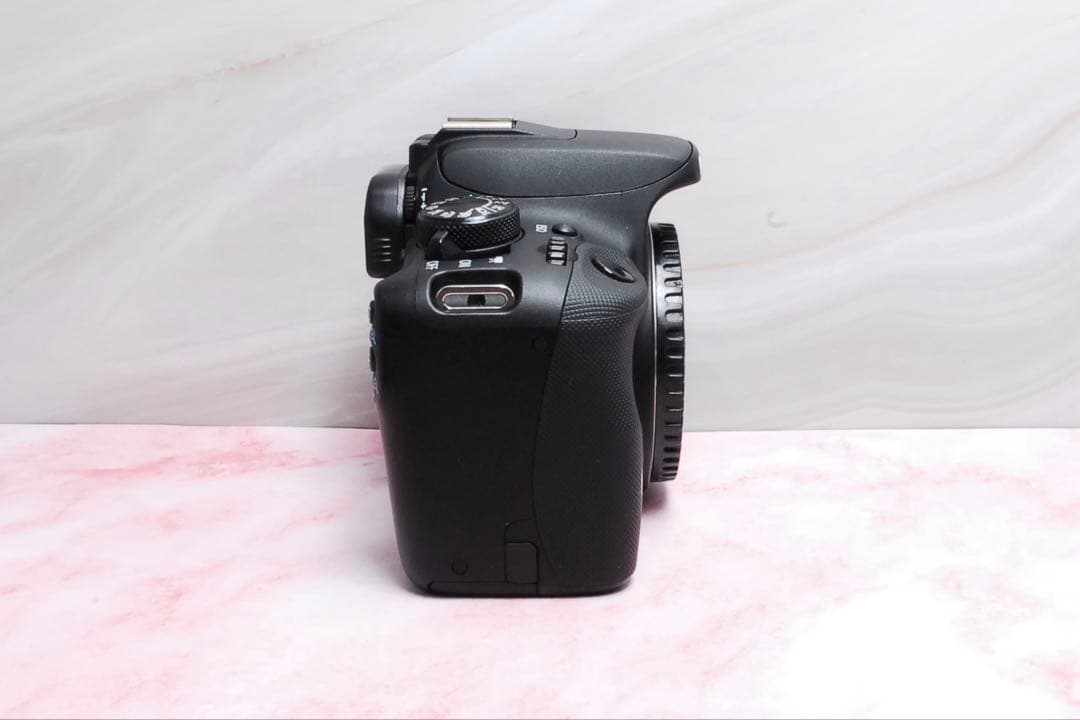 超軽量❣️持ち運びにも便利✨Canon Kiss X7✨旅行にも最適✨