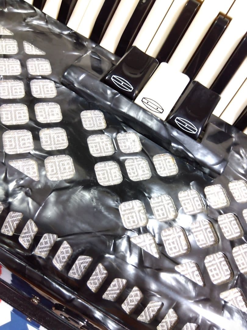 【簡易調律済即演奏可】TOMBOGrandaile GT-32コスモグレーパール