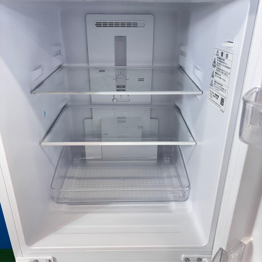 737 付け替えどっちもドア　冷蔵庫　小型　一人暮らし　洗濯機も有　半年保証付き