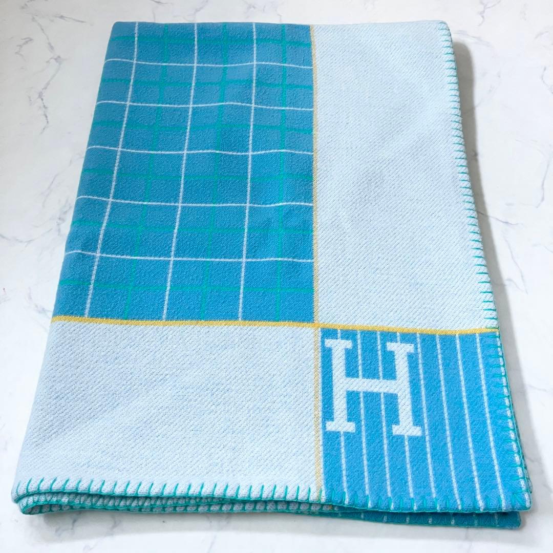 Hermes エルメス✨アヴァロン ブランケット　シルク混　ロゴ　ブルー