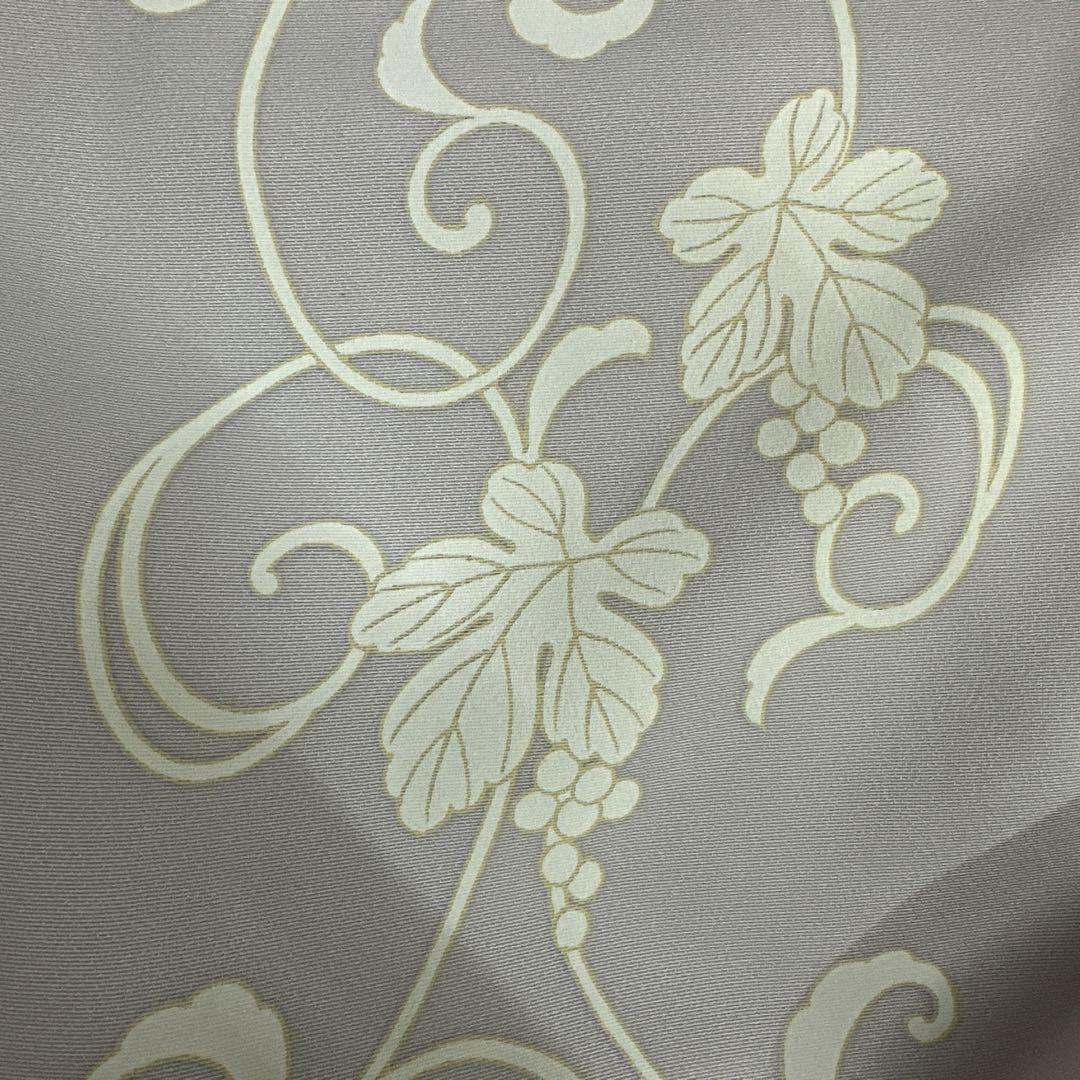 岩下志麻 葡萄唐草 薄紫 訪問着 付下げ 落款あり