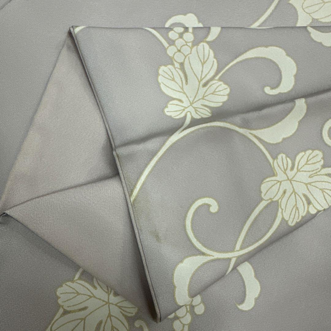 岩下志麻 葡萄唐草 薄紫 訪問着 付下げ 落款あり