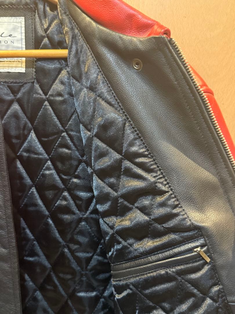 TRIUMPH レザージャケット　ブラック　レッド