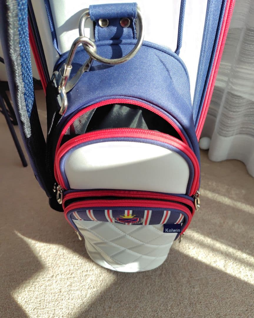 新品未使用。Kolwinコルウィン軽量キャディバッグ。ブリジストンボール6個付き