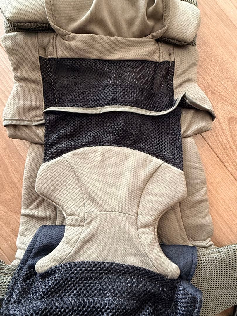 【美品】Aprica ラクリス　抱っこ紐　（カーキ）値下げ可