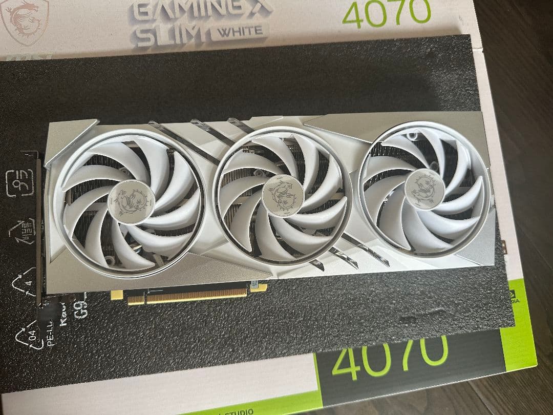 グラフィックボード・グラボ・ビデオカード MSI Gaming X Slim White GeForce RTX 4070