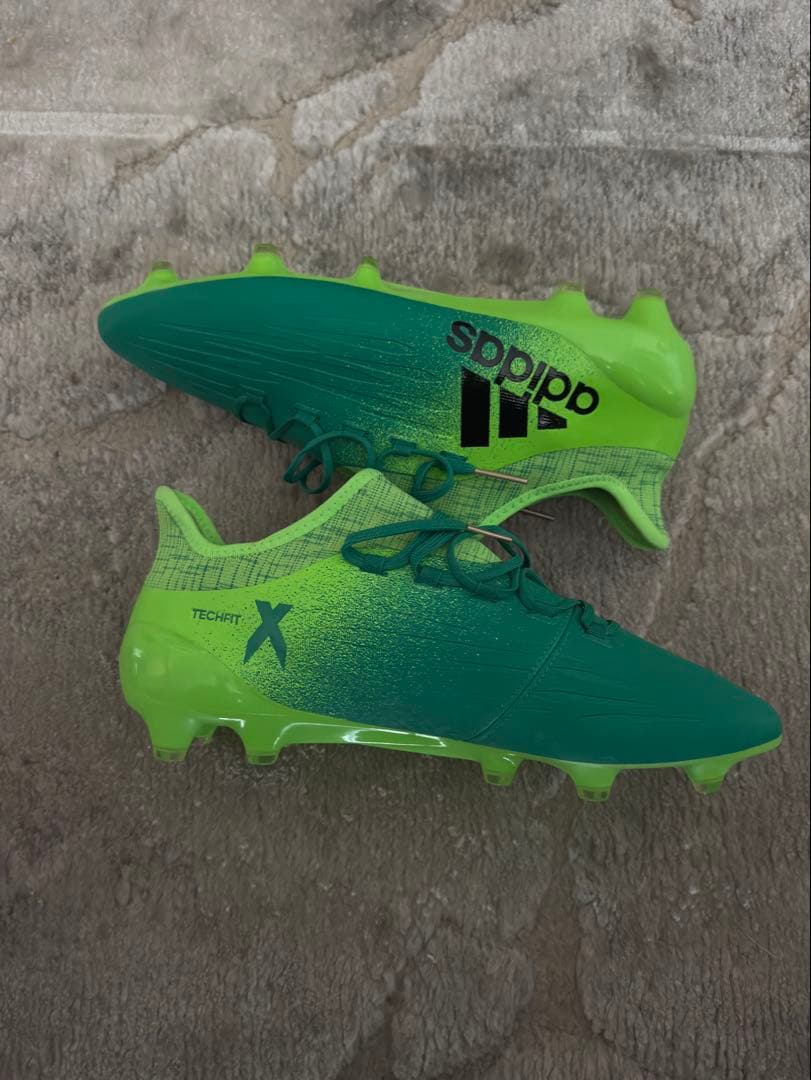 adidas X グリーン/イエロー スパイクシューズ