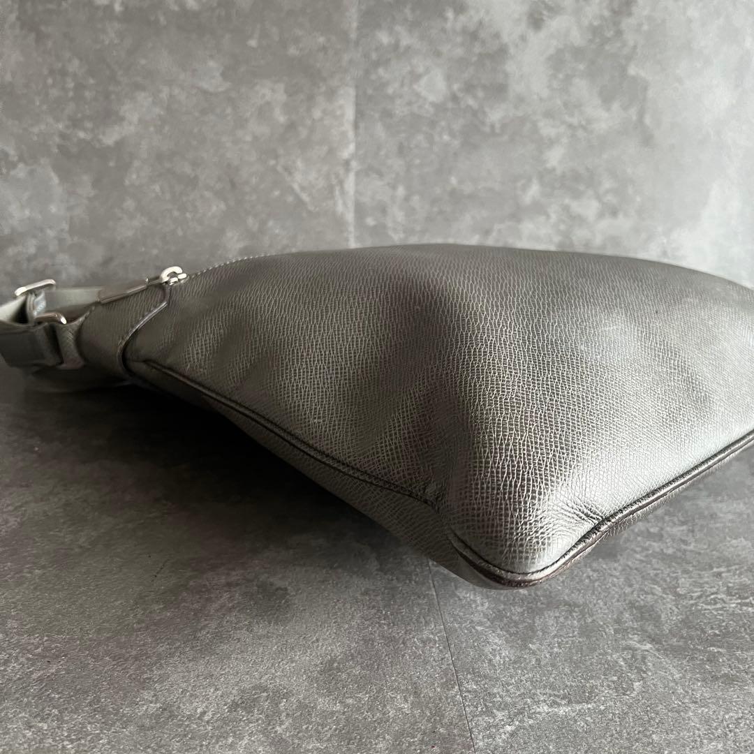 ⭐️ルイヴィトン⭐️タイガ サヤン ショルダーバッグ アルドワーズ グレー