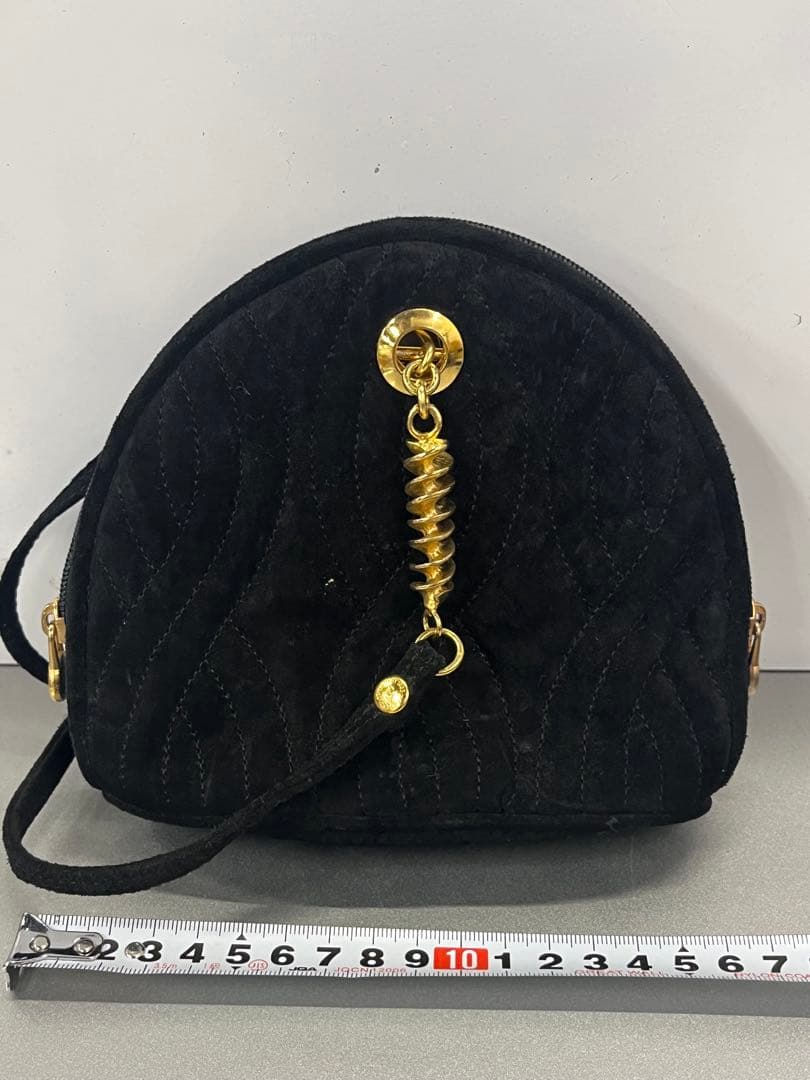 FENDI ショルダーバッグ　黒