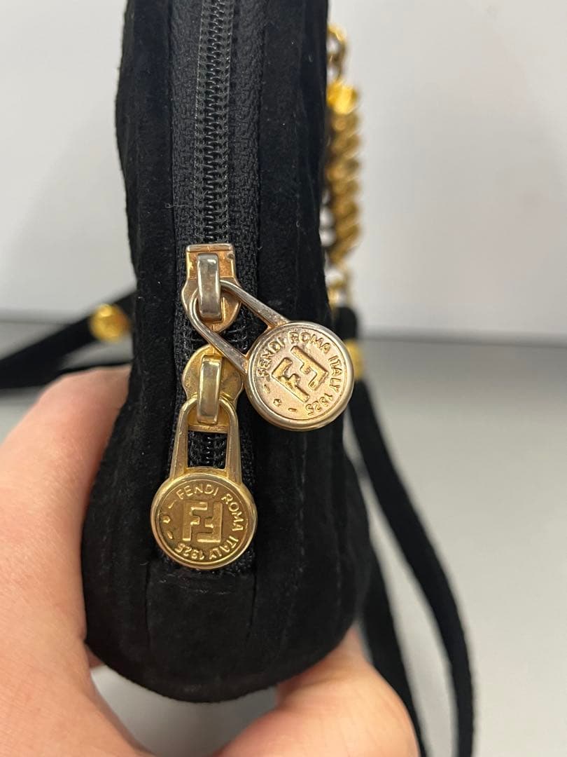 FENDI ショルダーバッグ　黒