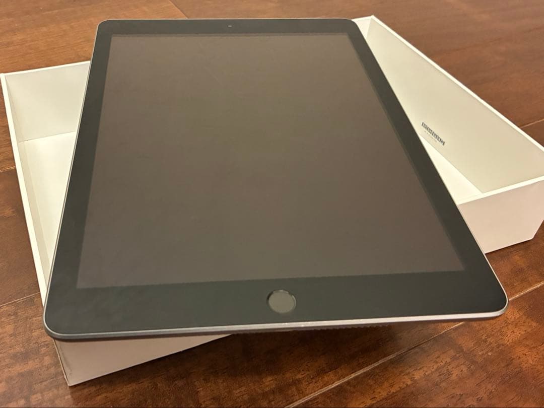 Apple MR7G2J/A iPad Wi-Fiモデル32GB スペースグレイ
