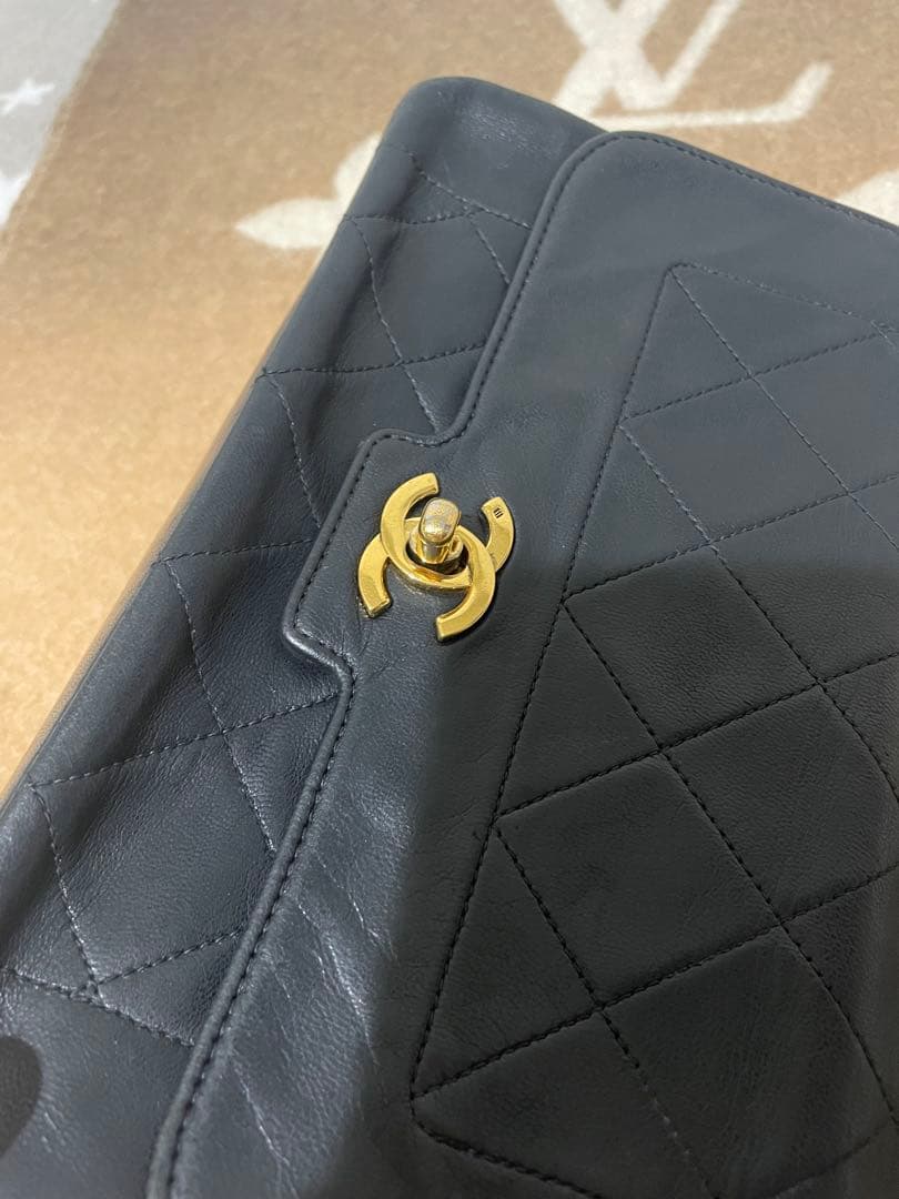 美品シャネル ラムスキン　ショルダーバッグ