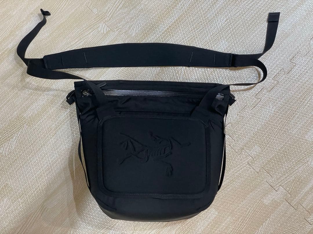 廃盤・美品　アークテリクス アロー8 ブラック