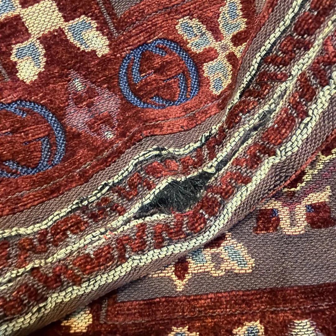 GUCCI グッチ　幾何学模様 クッションカバー　エンジ　☆訳あり