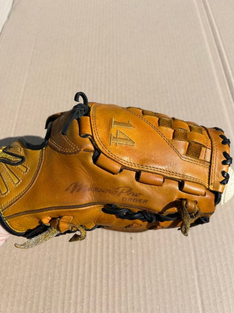 Mizuno Pro投手用軟式グローブ