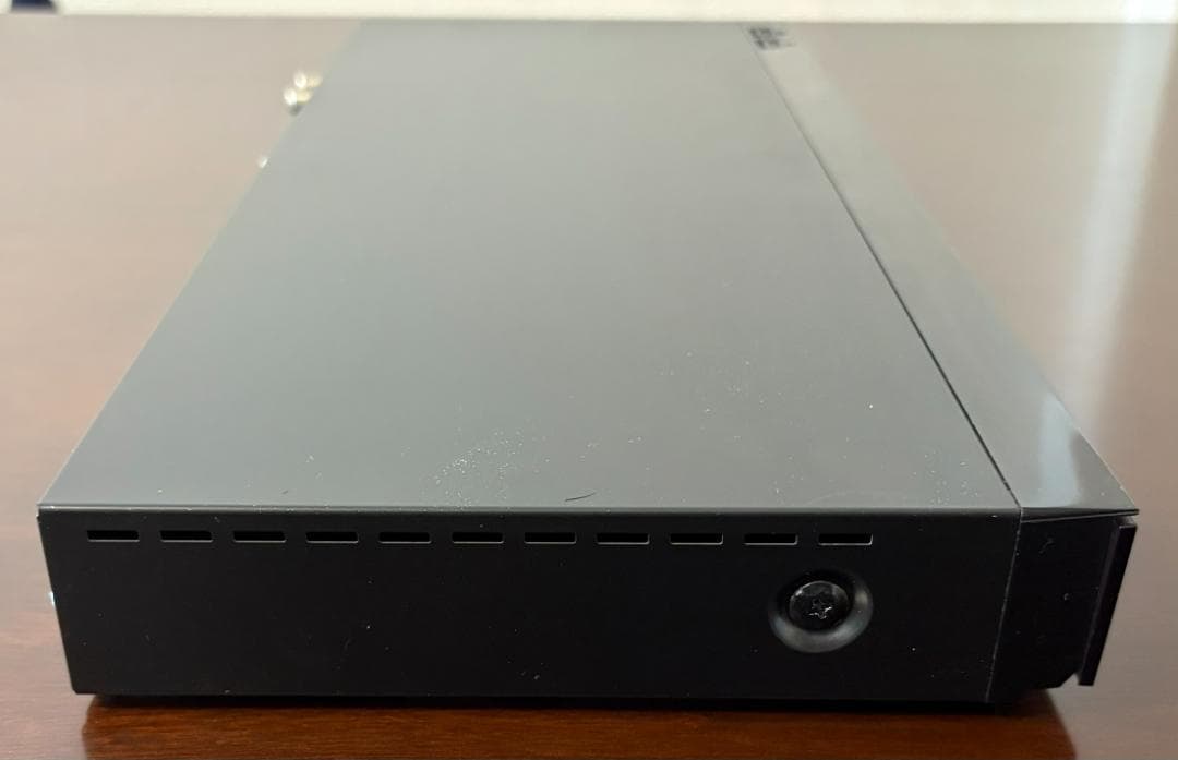 ぽんきち様　ブルーレイHDDレコーダDMR-2W101ほぼ未使用おまけ付き