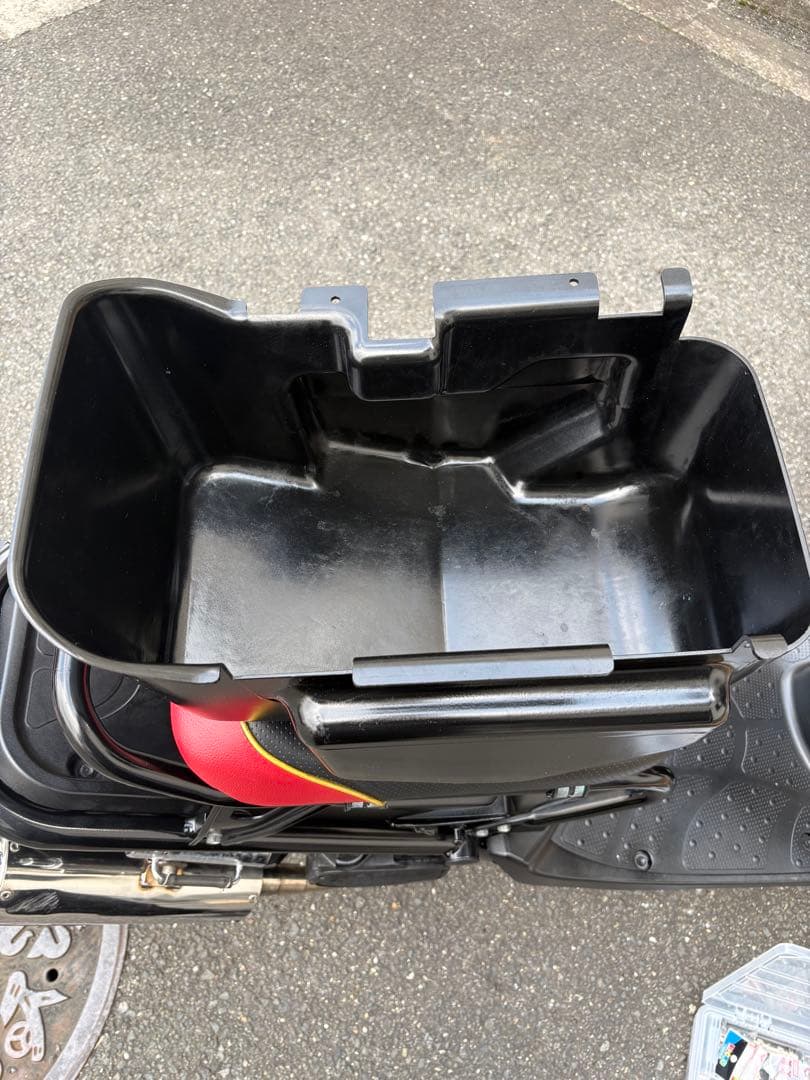 ズーマー　メットイン　ボックス　AF58 ZOOMER　箱　ホンダ