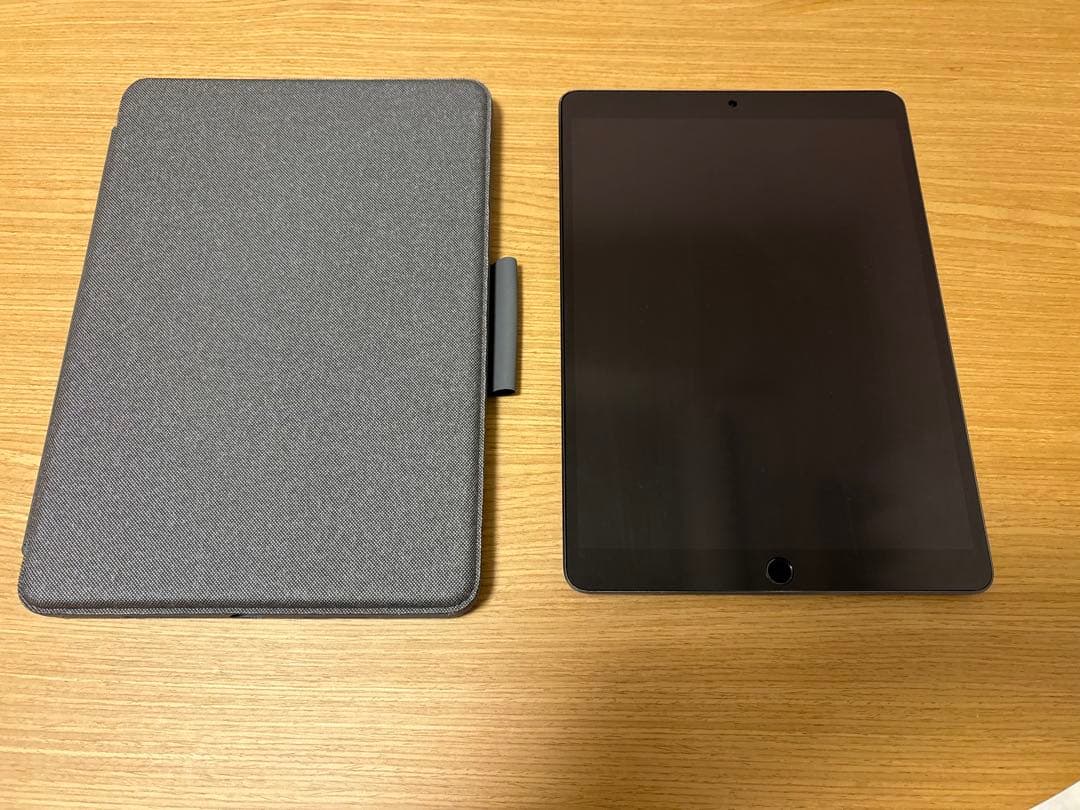 iPad Air 第3世代スペースグレー＆Combo Touchキーボードセット