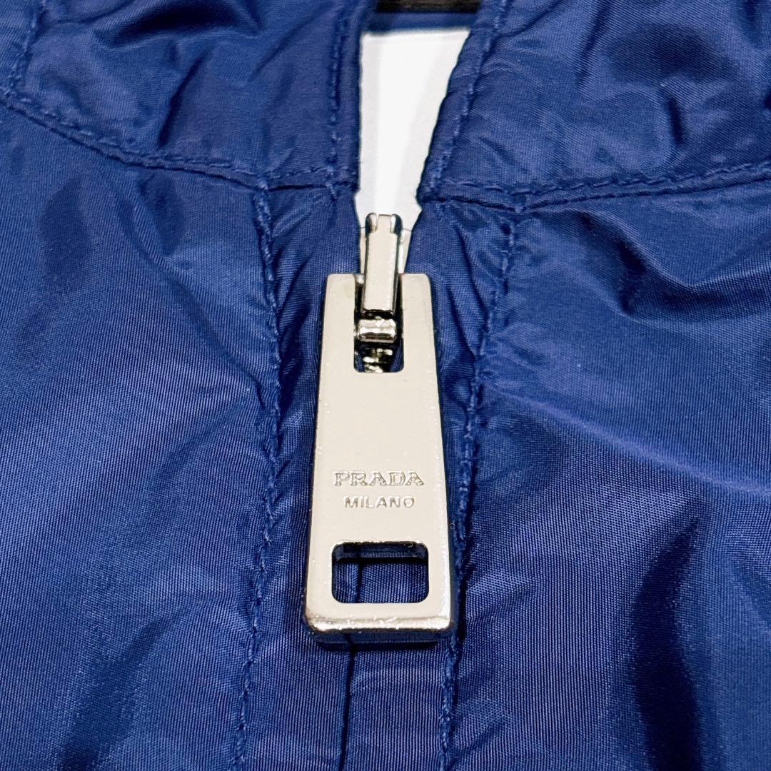 ほば未使用✨　PRADA ナイロン　ジャケット トライアングルプレート ブルゾン