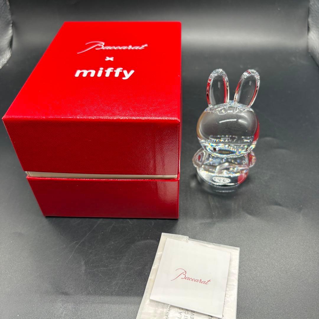 箱付き　バカラ クリスタル フィギュリン 置物　ミッフィー　　no.175