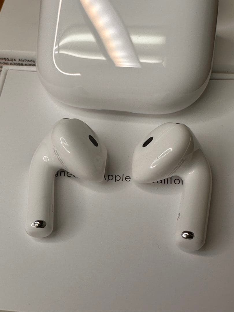 【美品 長保証】AirPods4 ANC搭載モデル MXP93J/A 2M17H