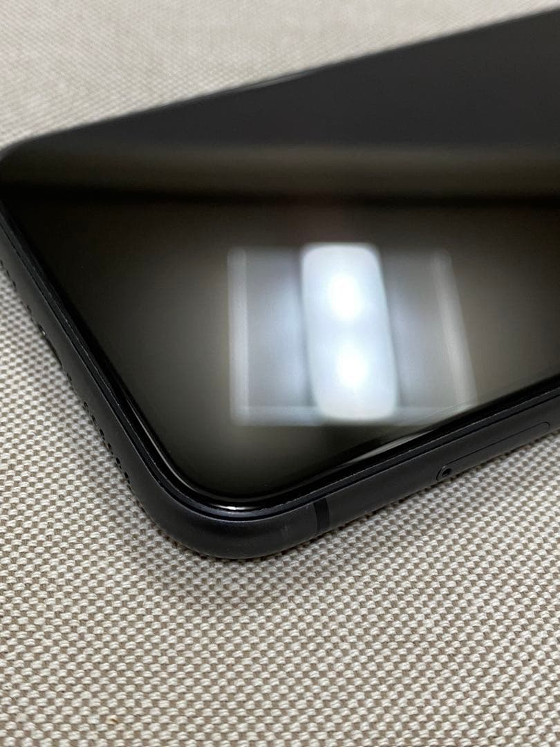 【simロックあり】au 制限○ / iPhone11 64GB ブラック