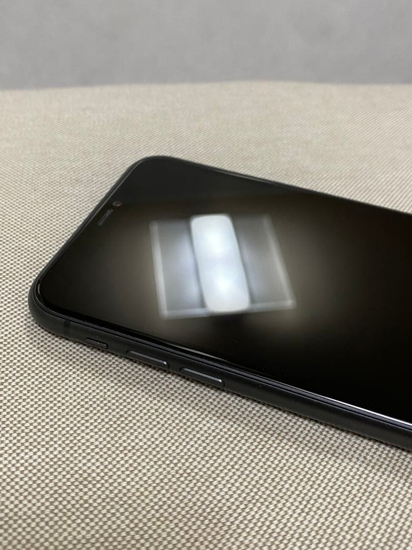 【simロックあり】au 制限○ / iPhone11 64GB ブラック