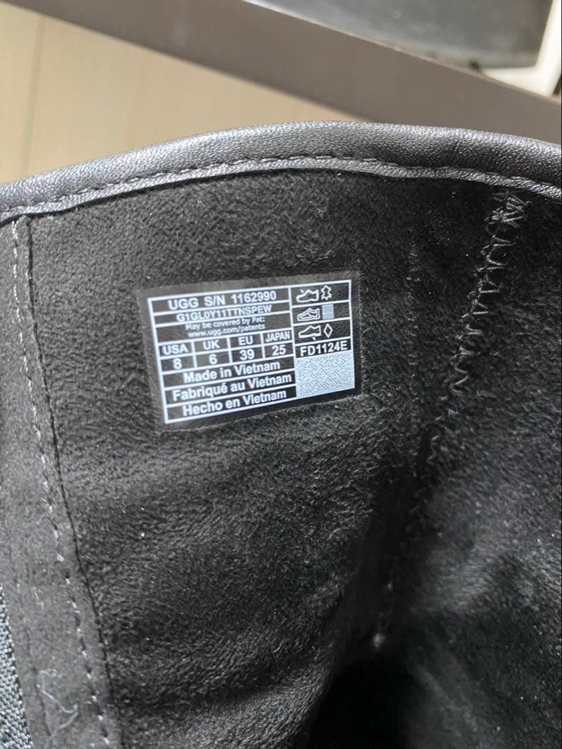 UGG ブラックレザー