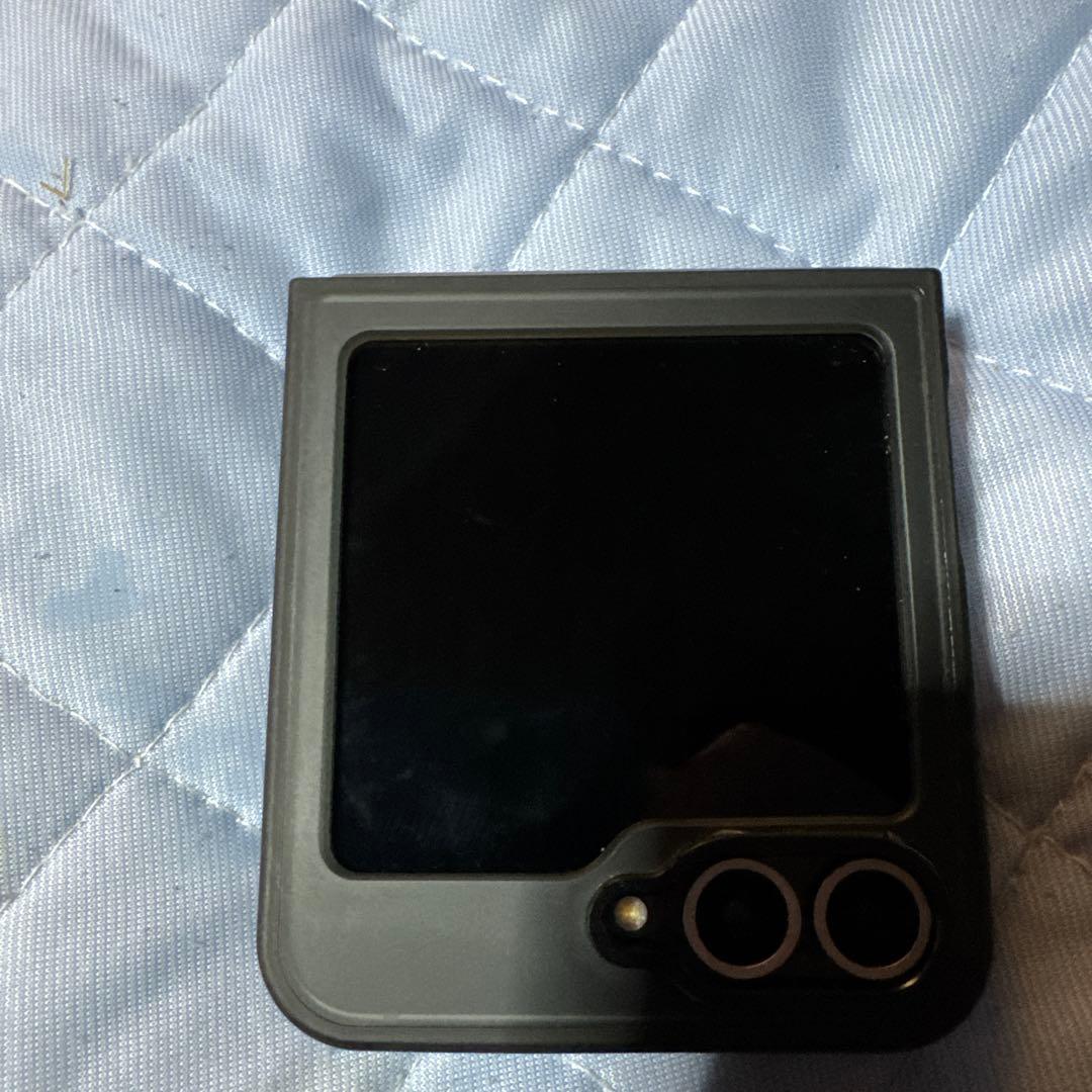 GALAXY zflip6 美品　○判定　docomo版　256GB