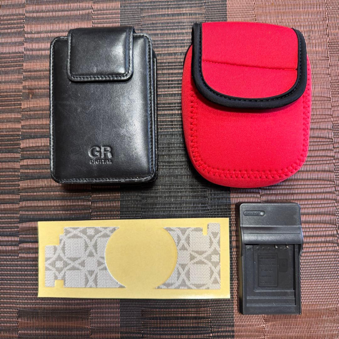 FUJIFILM 富士フイルム XQ1 シルバー☆貼り革☆付属品☆オプションあり