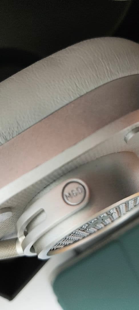 Master & Dynamic MH40 ワイヤレスヘッドホン