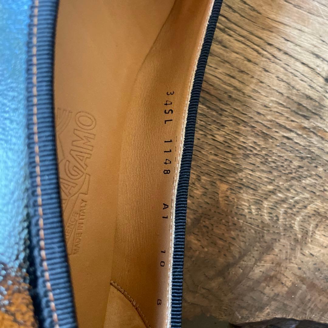 フェラガモ フラット　バレーシューズ　25.5