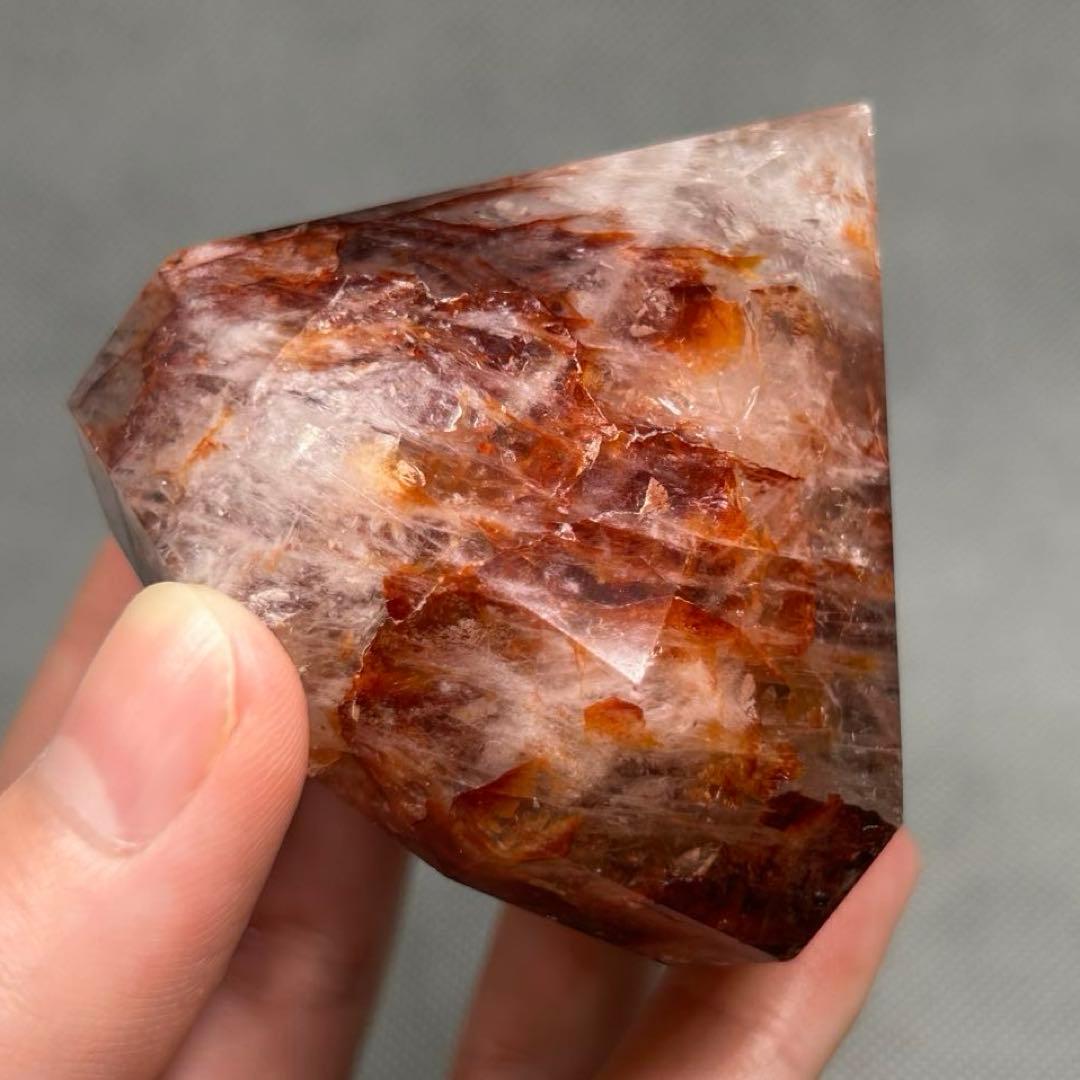 ダイアモンド型　ファイヤークォーツ　虹あり　225g