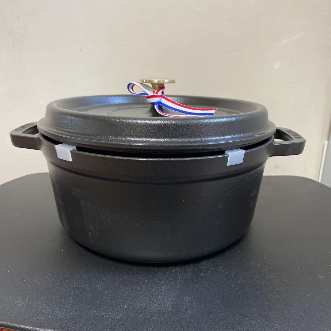 新品 ストウブ ピコココットラウンド24cm