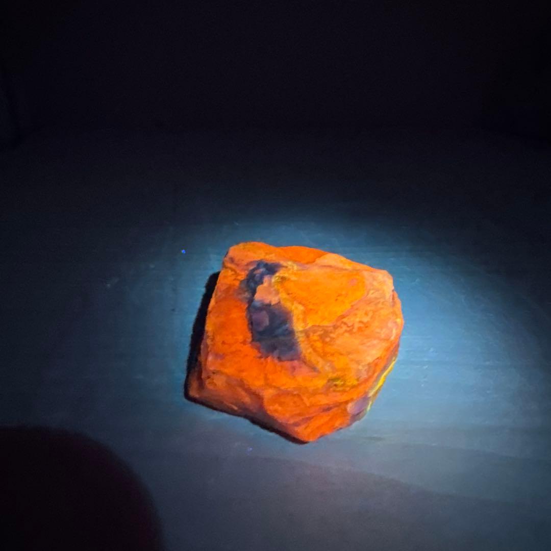 北海道石　然別オパール　蛍光オパール101g