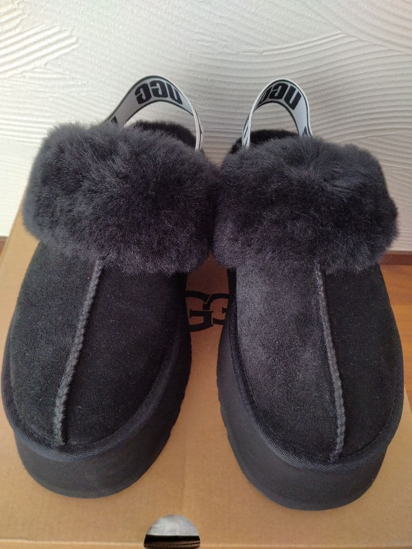 にんにん 正規品・新品 UGGファンケットブラック　厚底24cm
