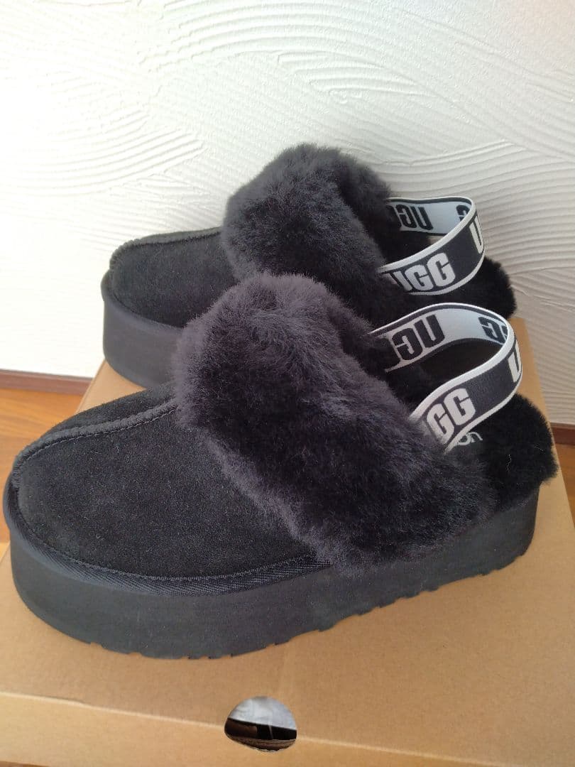 にんにん 正規品・新品 UGGファンケットブラック　厚底24cm