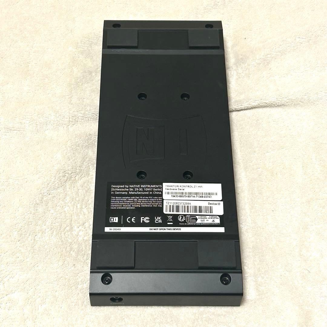 【美品】TRAKTOR KONTROL Z1 DJコントローラー AC不要モデル