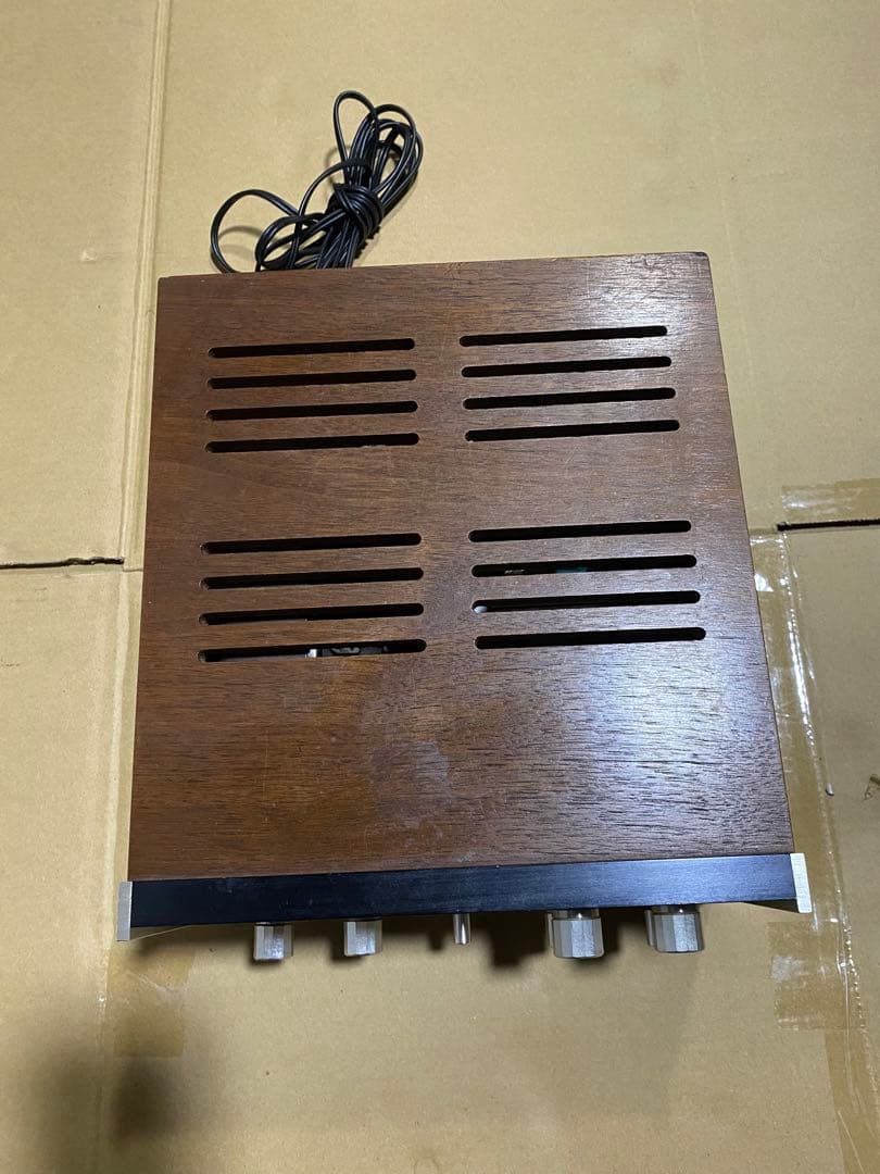 サンスイ　SANSUI QS-100 4チャンネルリアアンプ