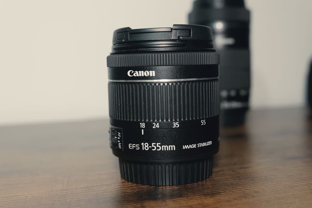 Canon EOS kiss X9i ダブルズームキット デジタル一眼レフカメラ