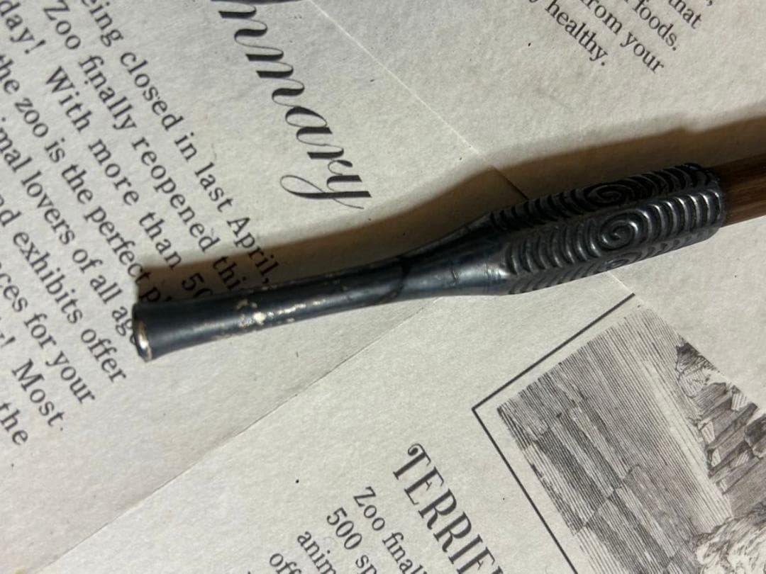 昭和のタバコ入れ　煙管入れ　材質不明 昭和レトロ　キセル