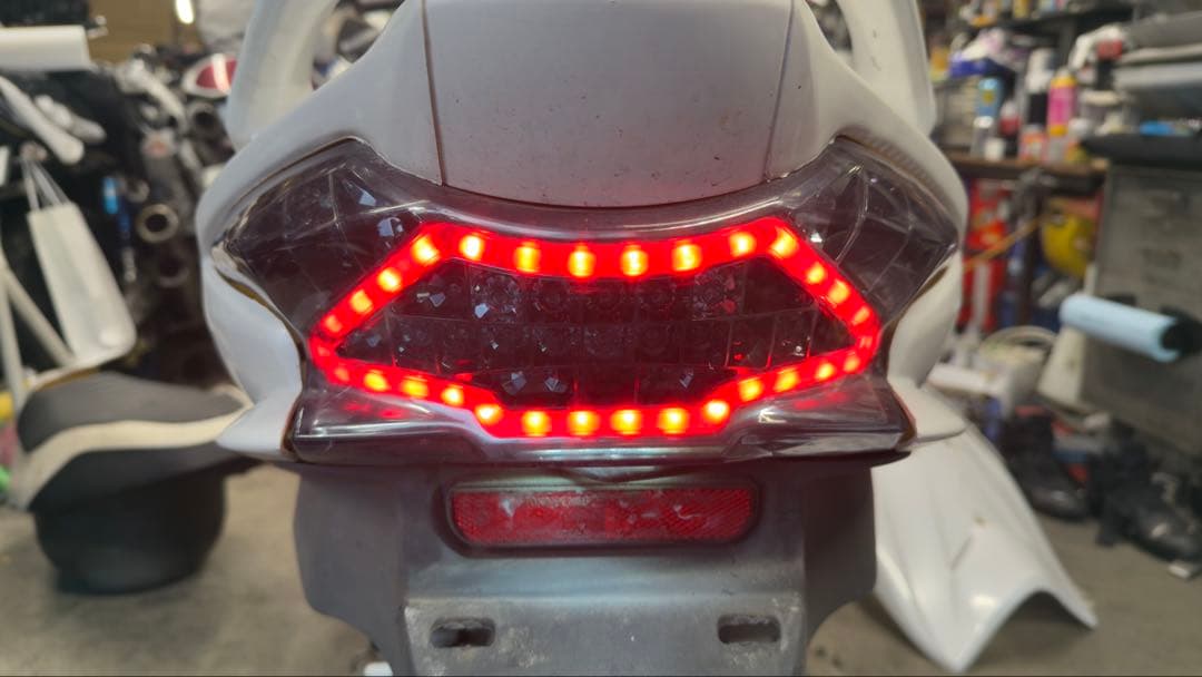 アドレスV125S LEDテールランプ