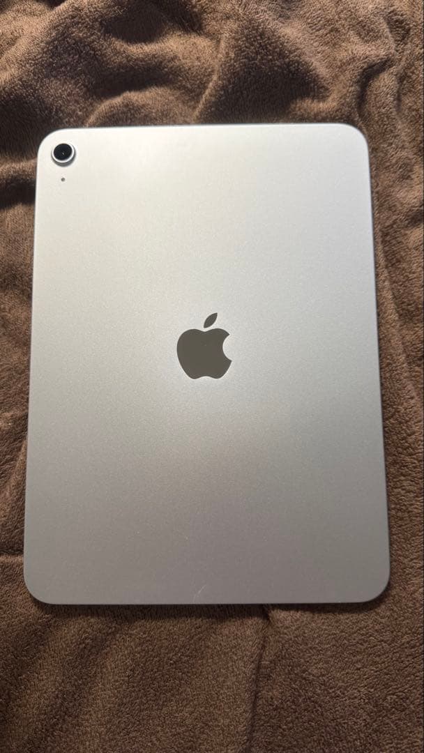 【美品】Apple iPad (A16) シルバー 128GB 本体