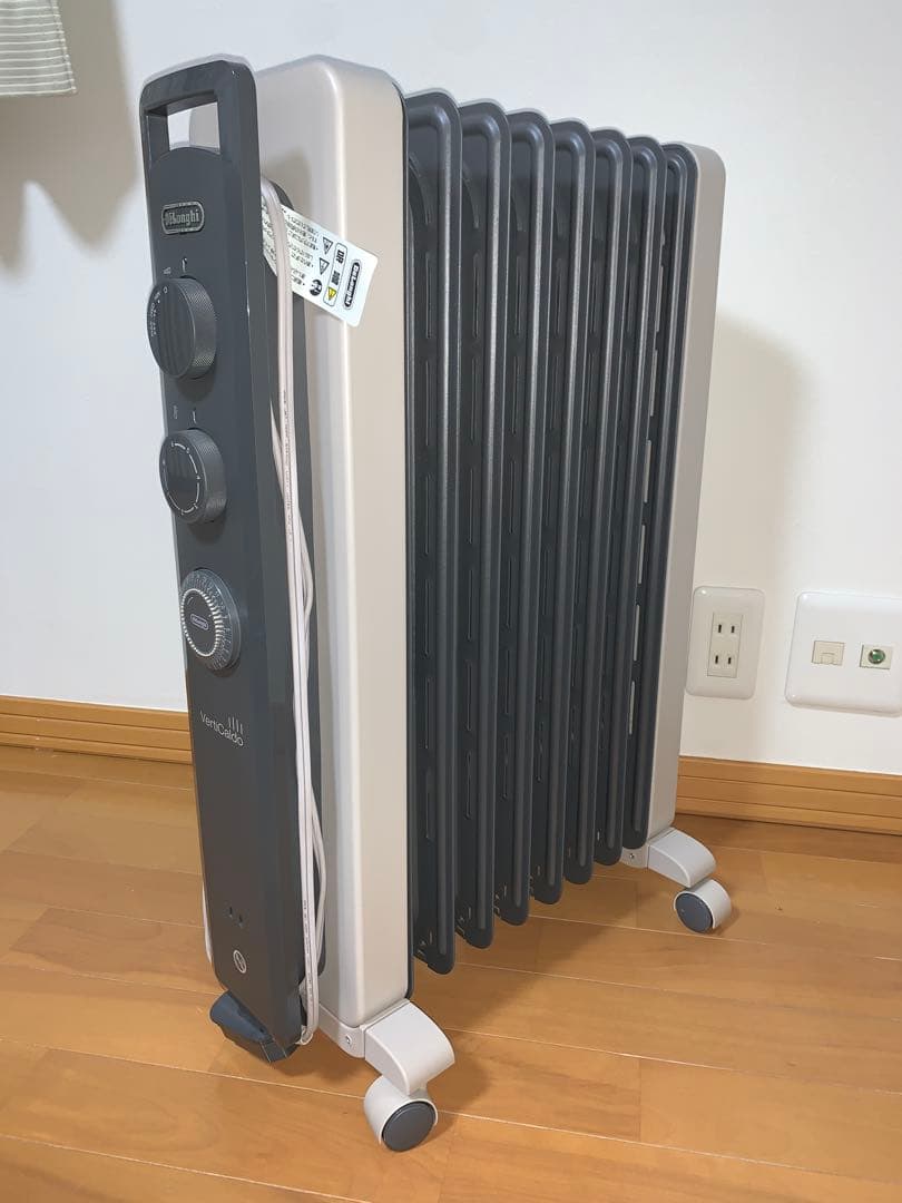 DeLonghi デロンギverticaldo ヴェルティカルドオイルヒーター