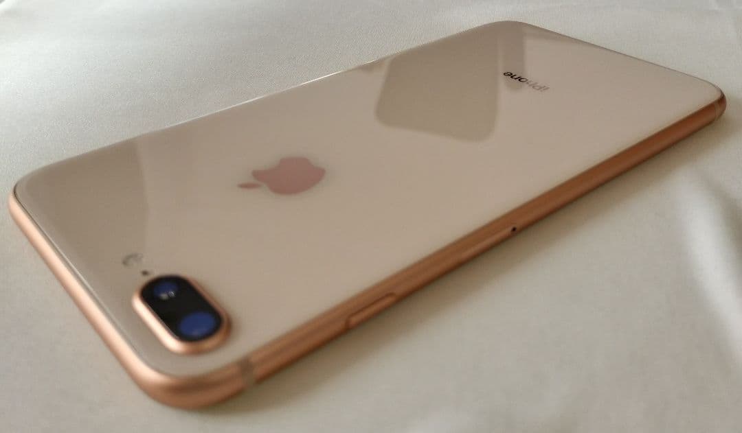 【美品】iPhone 8 Plus 128gb”完動品”